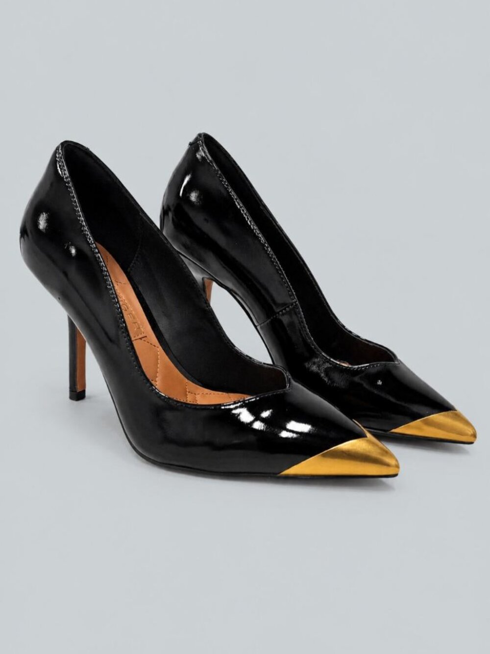 Regent Pump - Black
